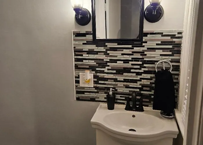 Holiday home Near O'hare Huge For Occasions *
