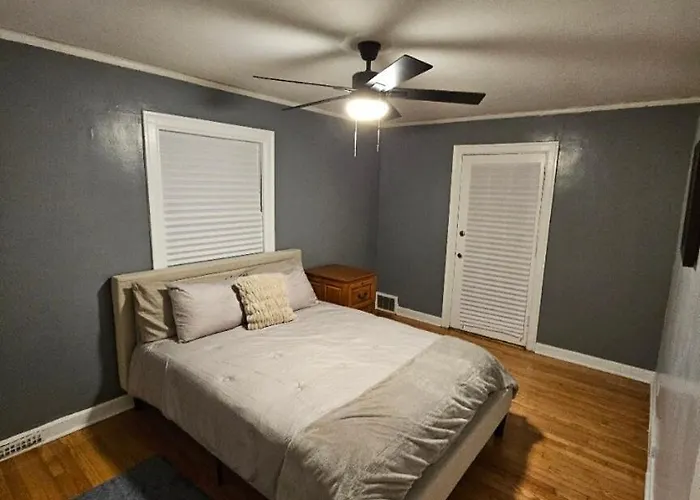 Holiday home Near O'hare Huge For Occasions *