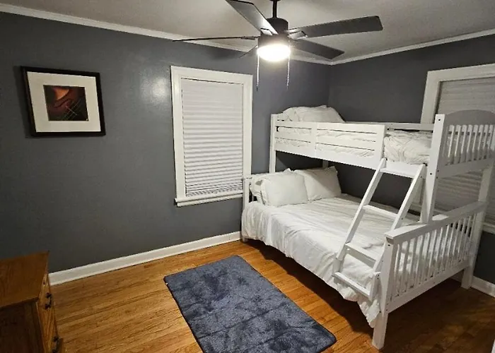 Holiday home Near O'hare Huge For Occasions *